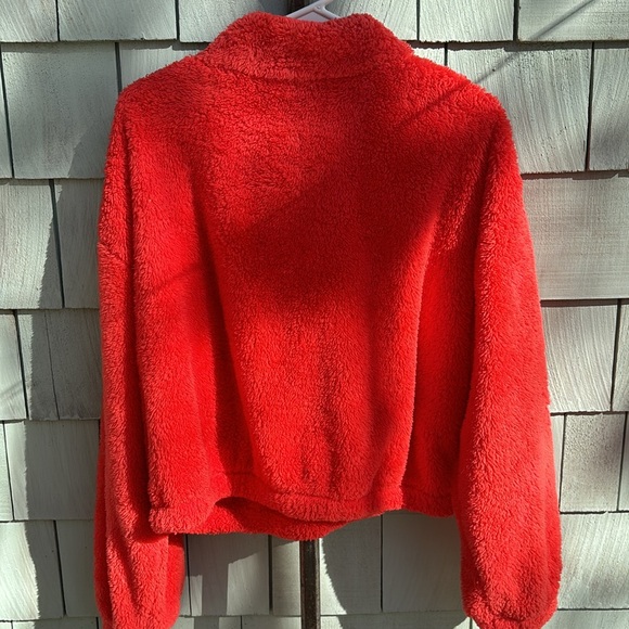 Shaggy orange fleece keeps you warm and cozy. Tagged XL but closer to M/L. - Picture 2 of 5